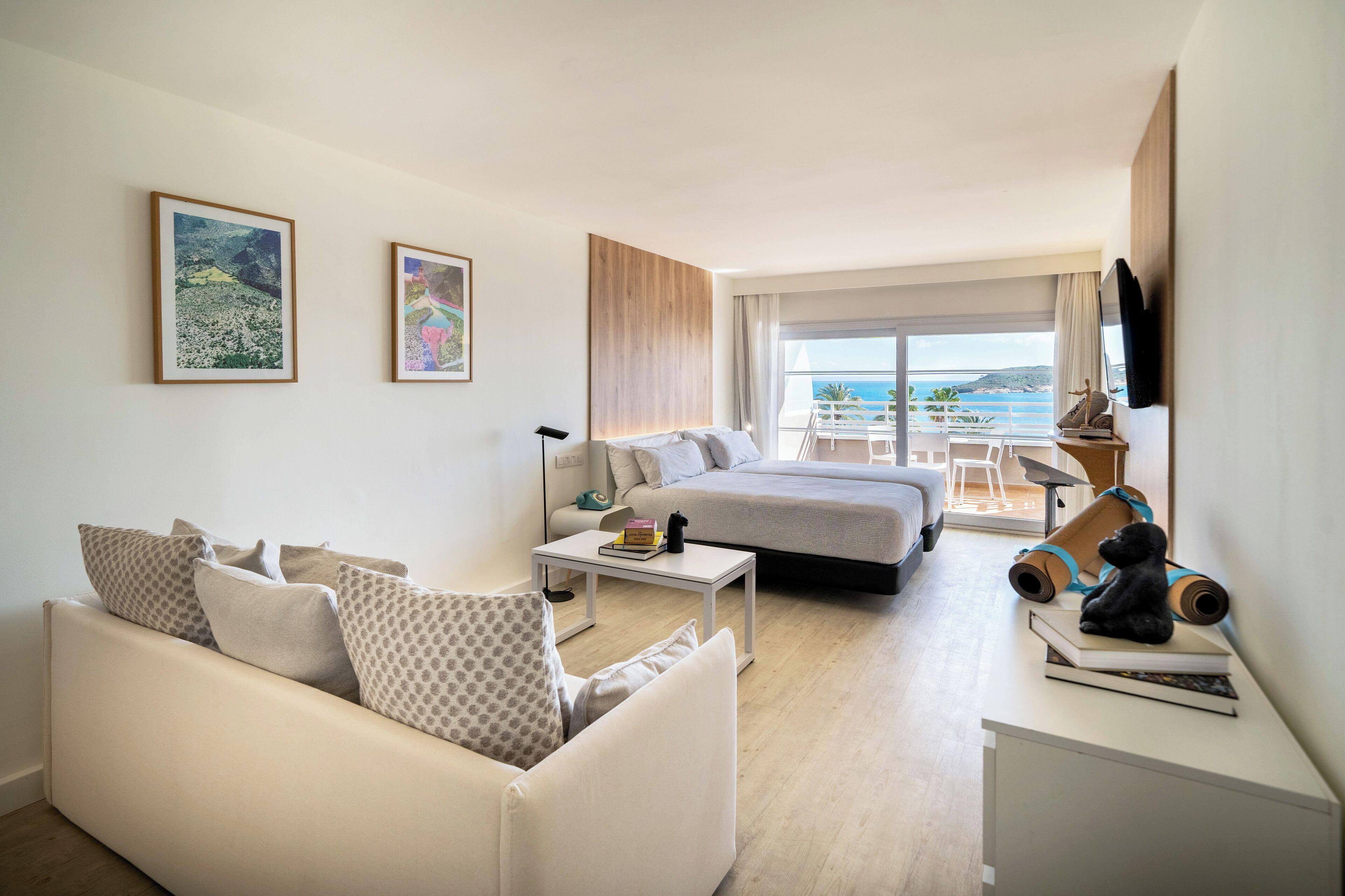 The Loft Junior Suite Front Sea View